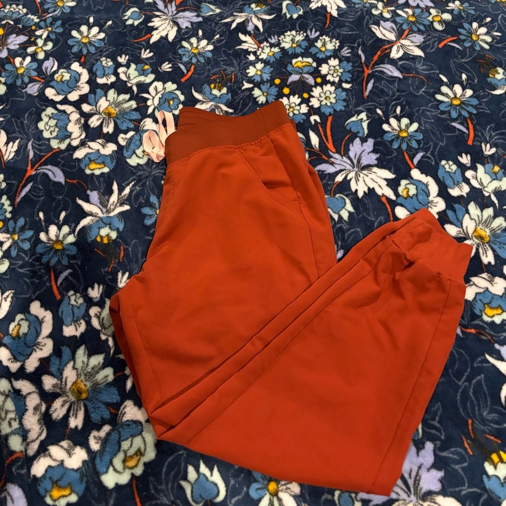 Figs Women's Scrub Set in Burnt Orange - Picture 3 of 3